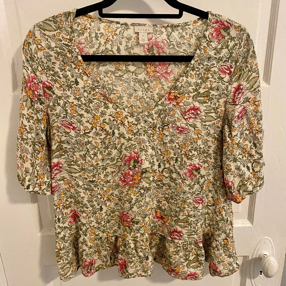hinge Print Ruffle Hem Top